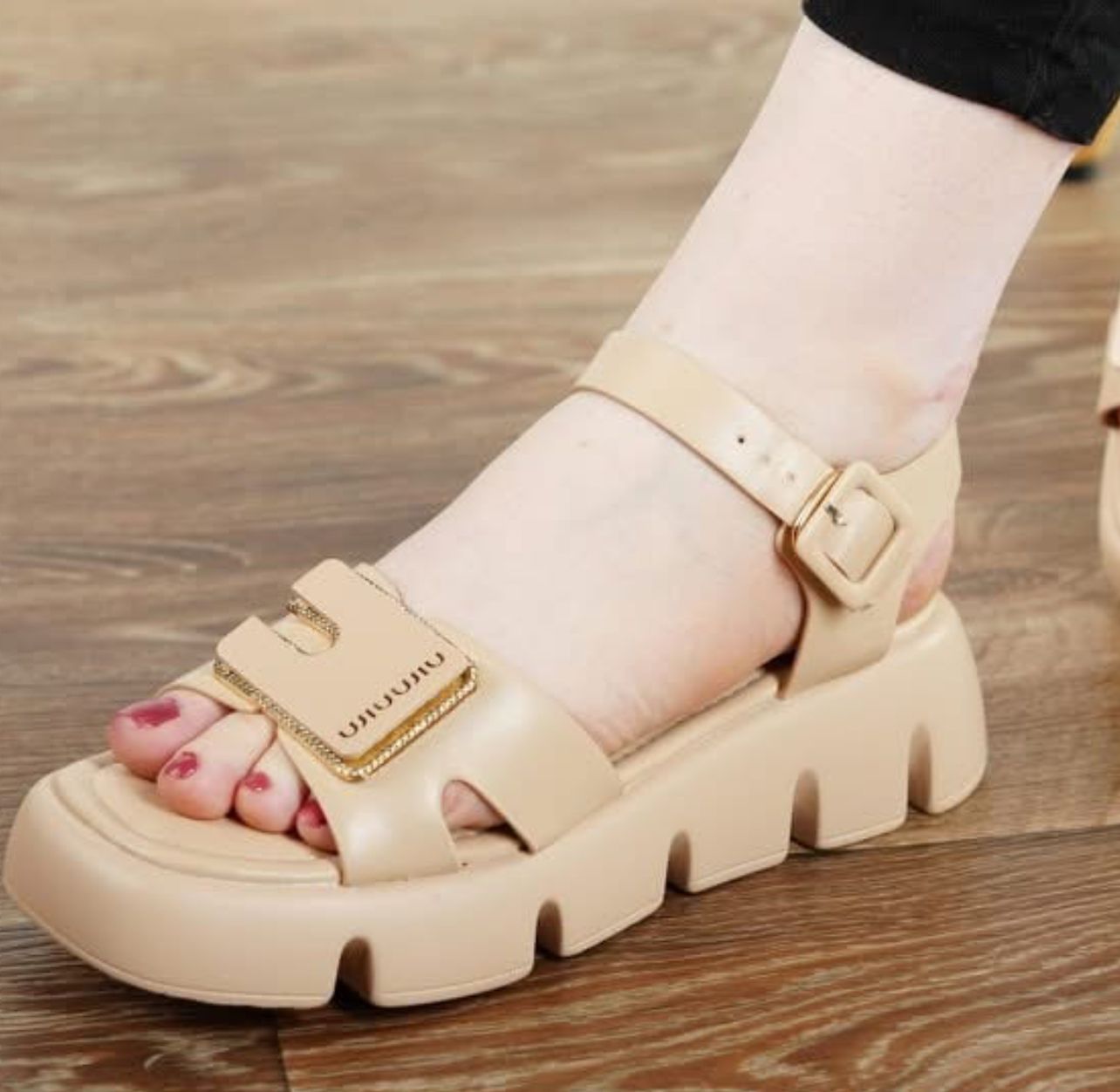 Women Comfort Sandal – Chunky Soft Model